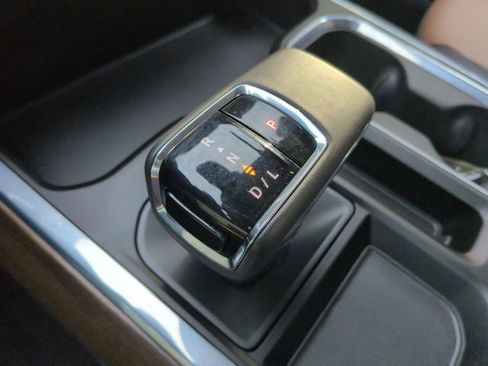 Used 2024 Chevrolet Silverado 1500 High Country w/ Technology Package image 16