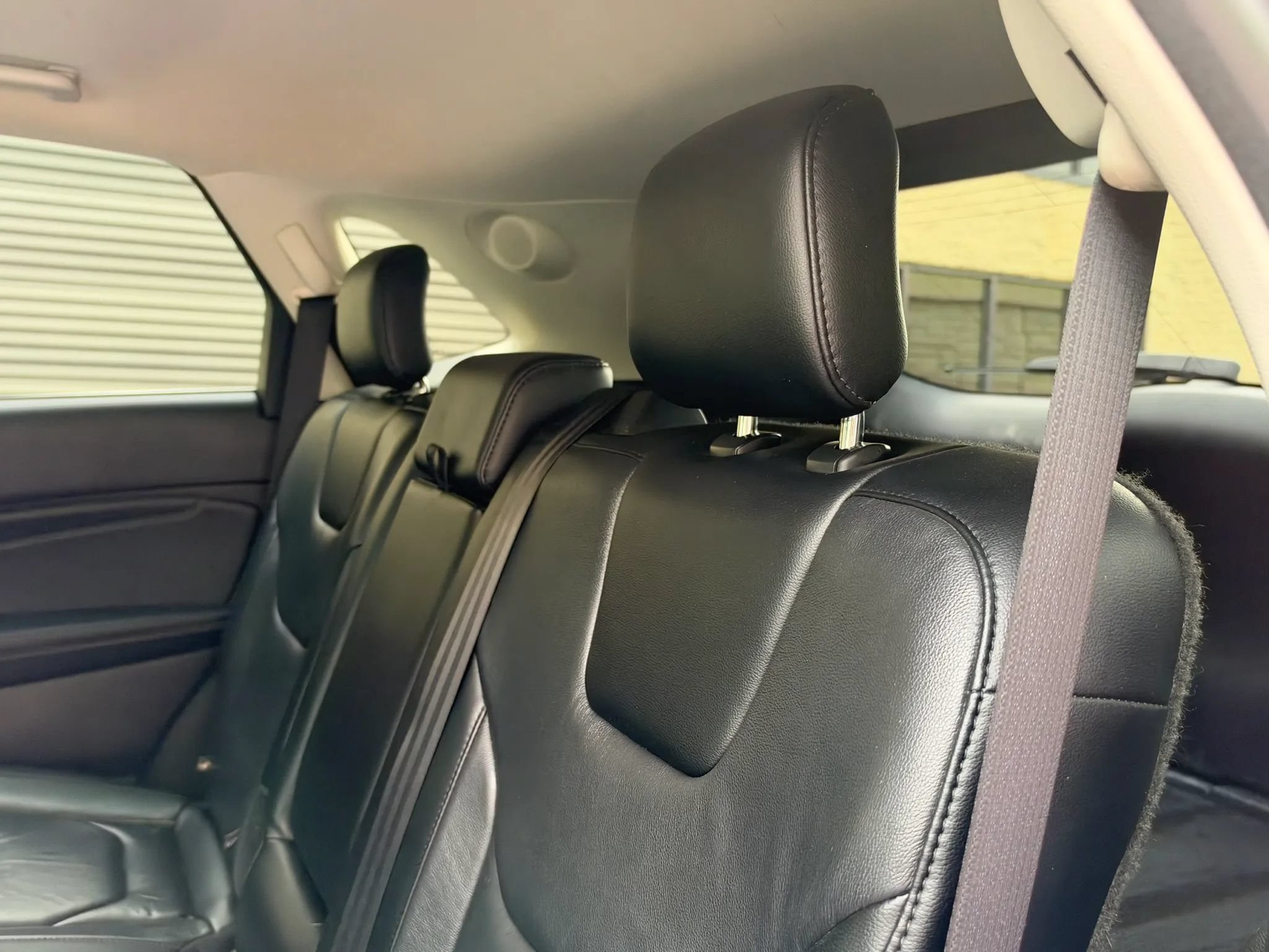 Used 2019 Ford Edge Titanium FWD image 31