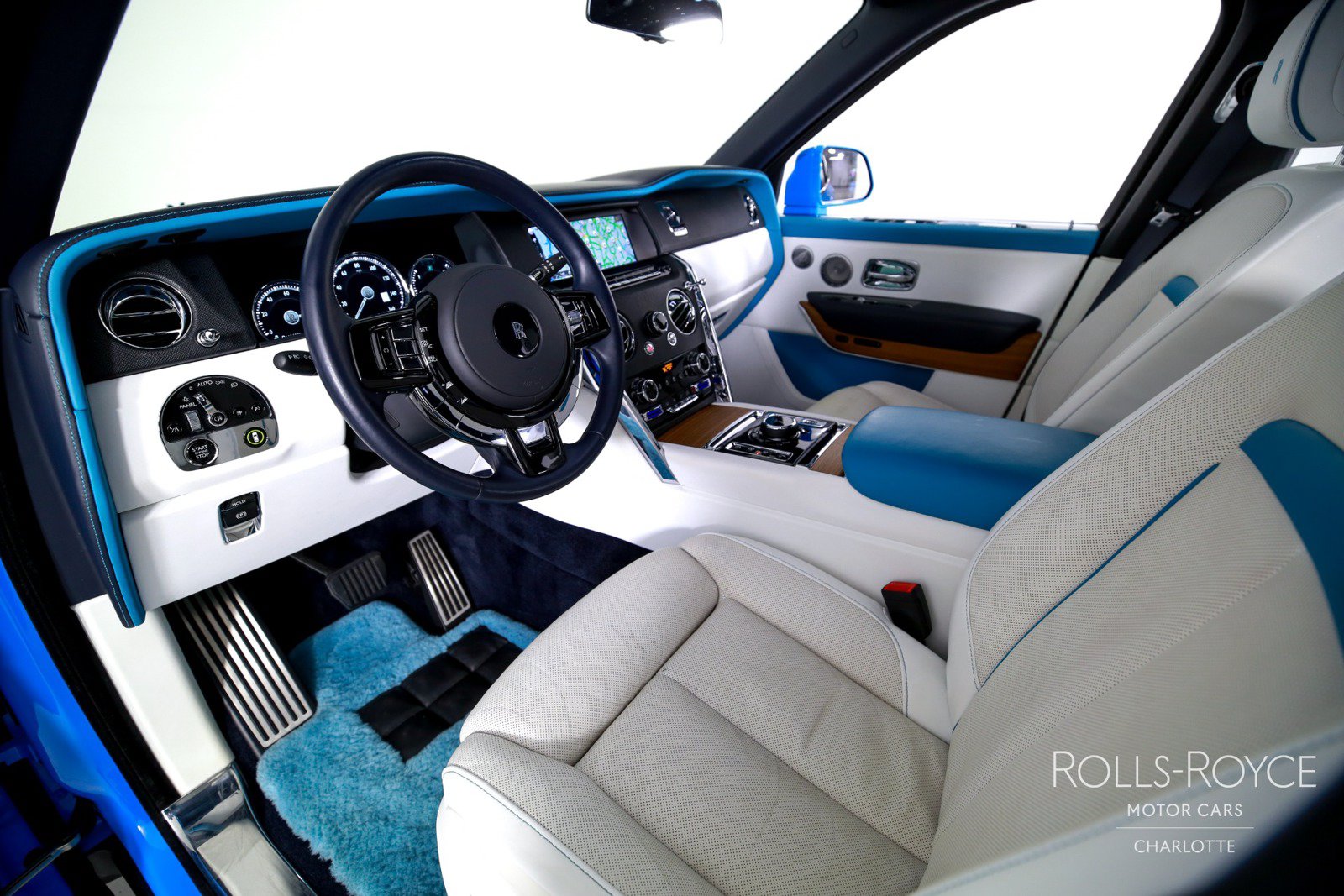 Used 2023 Rolls-Royce Cullinan AWD/4WD image 4