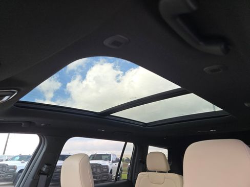 New 2026 Jeep Grand Cherokee L Limited RWD image 10