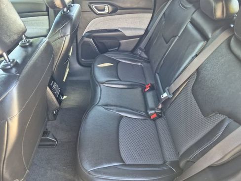 Used 2025 Jeep Compass Latitude AWD/4WD image 22