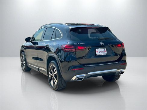 Used 2024 Mercedes-Benz GLA 250 image 7