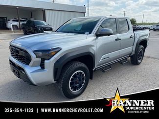 Used 2024 Toyota Tacoma TRD Off-Road w/ TRD Off Road Premium Package AWD/4WD video 1