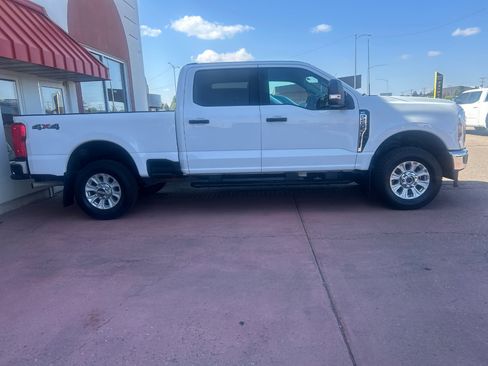 Used 2024 Ford F250 XLT w/ Camper Package image 2