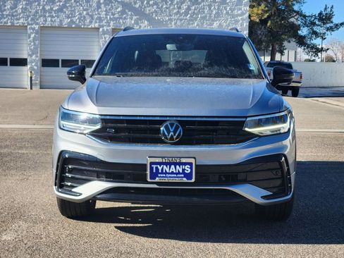 Certified 2024 Volkswagen Tiguan SE R-Line image 5