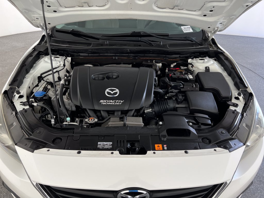 Used 2014 MAZDA MAZDA3 i Touring w/ Technology Package FWD image 23