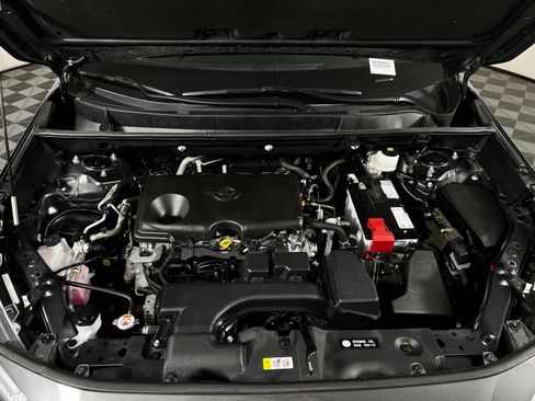 Certified 2025 Toyota RAV4 XLE FWD image 9