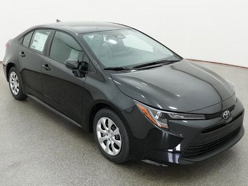 New 2026 Toyota Corolla LE image 18