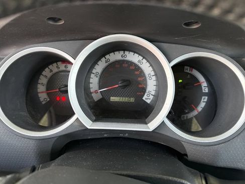 Used 2015 Toyota Tacoma 4x4 Double Cab w/ TRD Off-Road Package image 11
