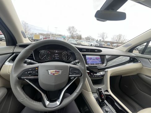 Certified 2020 Cadillac XT6 Premium Luxury image 10
