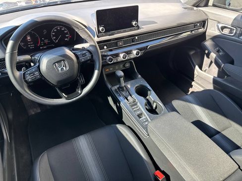 Used 2025 Honda Civic Sport image 16