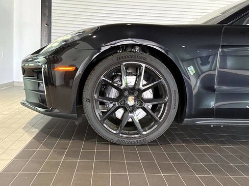 Certified 2025 Porsche Panamera 4 AWD/4WD image 41
