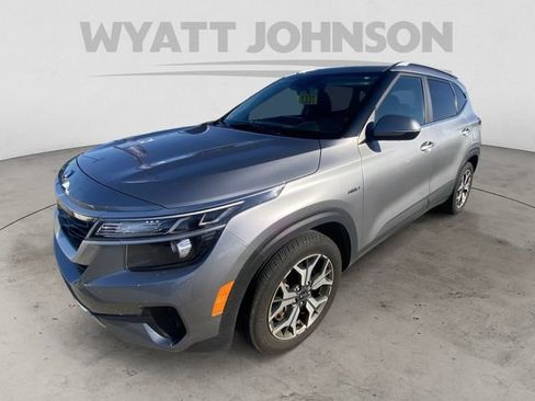 Used 2021 Kia Seltos EX AWD/4WD image 2