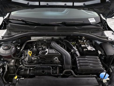 Used 2023 Volkswagen Jetta SE w/ Panoramic Sunroof Package image 13