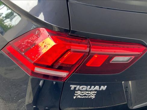 Used 2021 Volkswagen Tiguan S FWD image 28