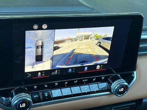 Used 2024 GMC Canyon AT4 w/ AT4 Premium Package image 27