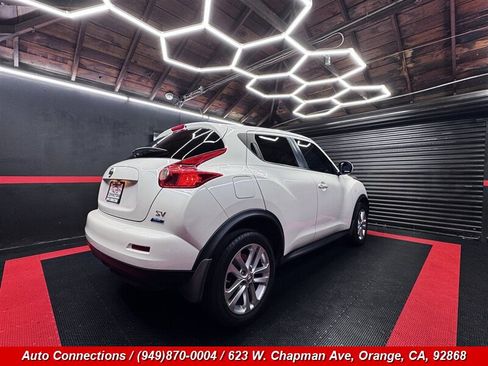 Used 2013 Nissan Juke SV FWD image 3