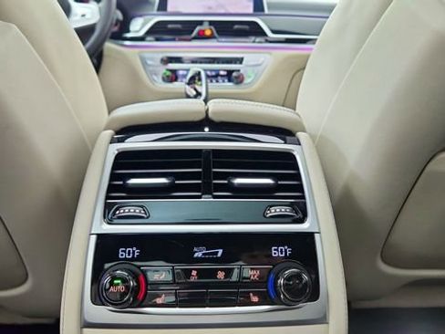 Used 2022 BMW 740i w/ M Sport Package image 55