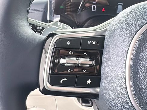 New 2026 Kia Carnival EX FWD image 23