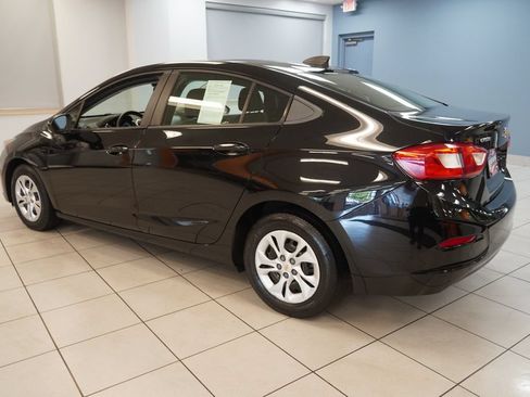 Used 2019 Chevrolet Cruze LS FWD image 7