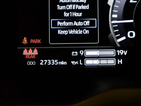 Used 2024 Toyota Tundra Limited w/ Power Package AWD/4WD image 38