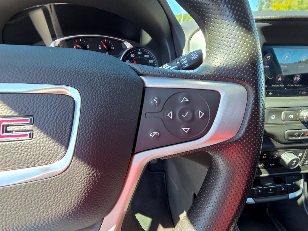 Used 2023 GMC Terrain SLE w/ Driver Convenience Package FWD image 19