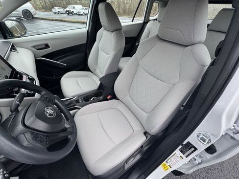 Certified 2025 Toyota Corolla Cross L image 11
