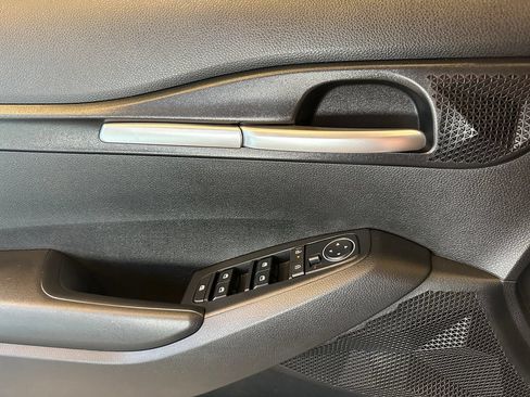Used 2026 Kia Seltos LX FWD image 19