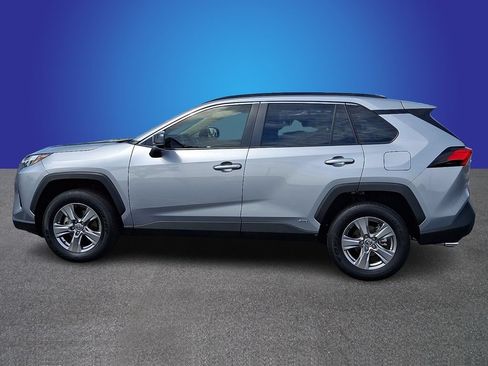 Used 2025 Toyota RAV4 LE AWD/4WD image 7
