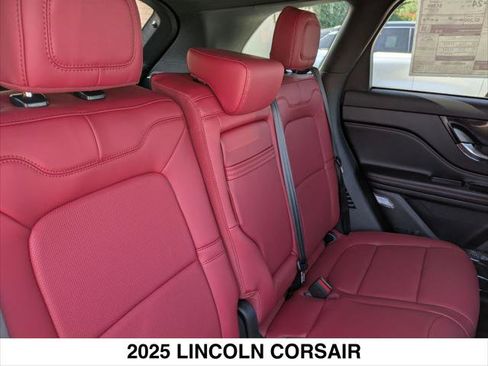 New 2025 Lincoln Corsair Reserve image 13