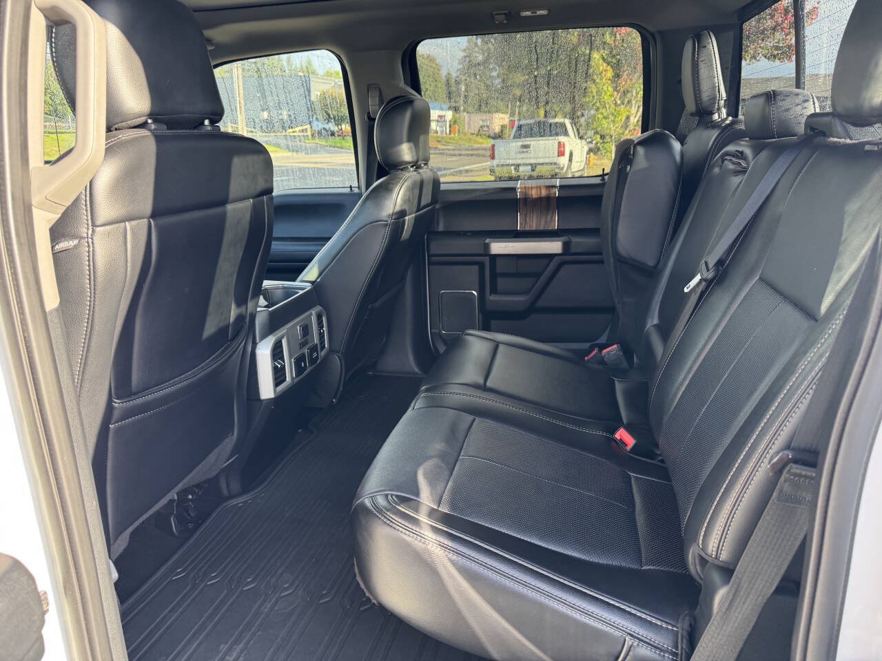 Used 2019 Ford F150 Lariat w/ Equipment Group 502A Luxury AWD/4WD image 8