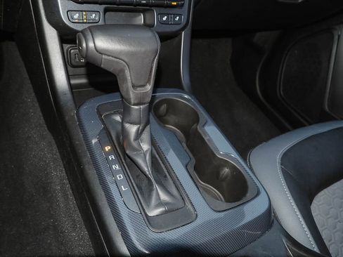 Used 2020 Chevrolet Colorado Z71 image 16