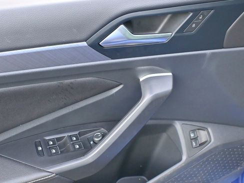 Used 2024 Volkswagen Jetta SE w/ Panoramic Sunroof Package image 22