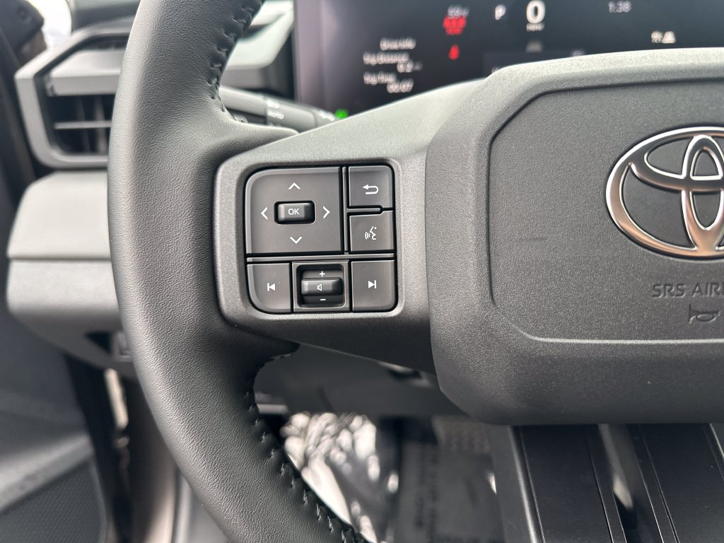 Used 2026 Toyota RAV4 SE AWD/4WD image 19