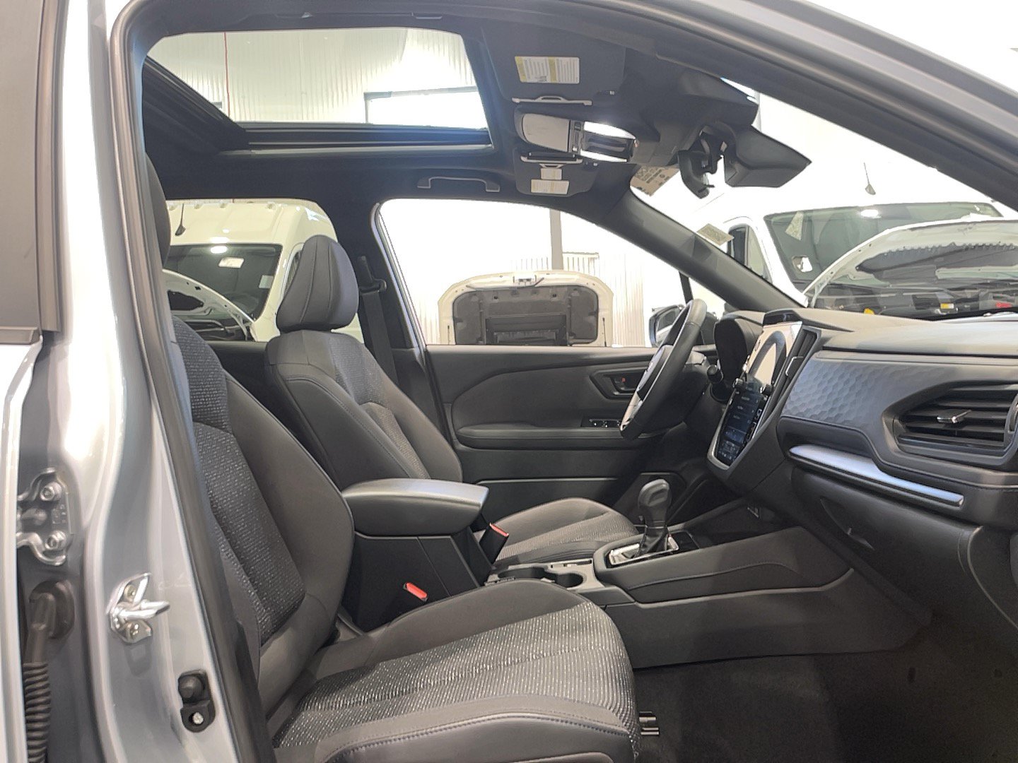 Used 2025 Subaru Forester Premium AWD/4WD image 6
