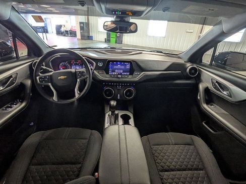 Used 2022 Chevrolet Blazer LT FWD image 4