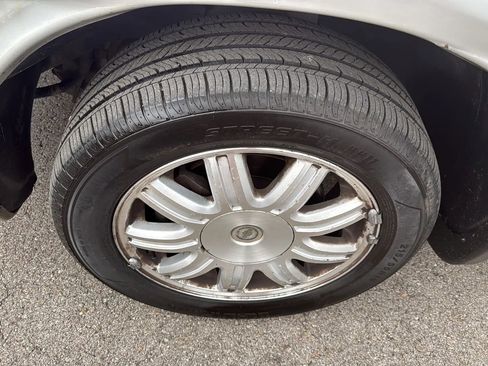 Used 2007 Chrysler Town & Country w/ Popular Equipment Group I image 20