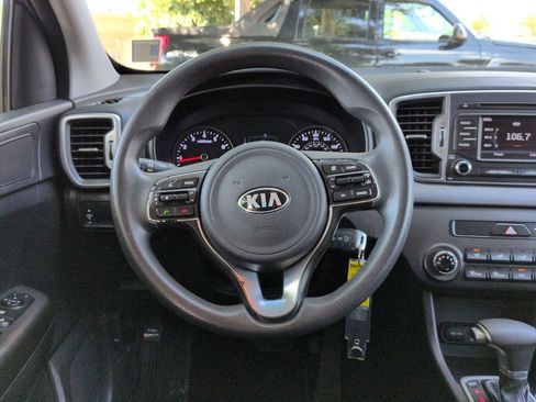 Used 2018 Kia Sportage LX FWD image 11