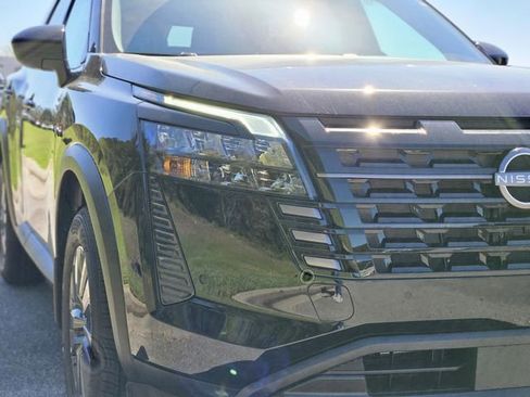 New 2026 Nissan Pathfinder SV w/ Cargo Package FWD image 9