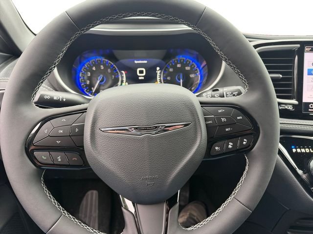 New 2026 Chrysler Pacifica Select w/ S Appearance Package AWD/4WD image 17