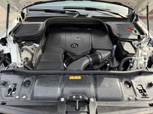Used 2024 Mercedes-Benz GLE 450e 4MATIC image 25