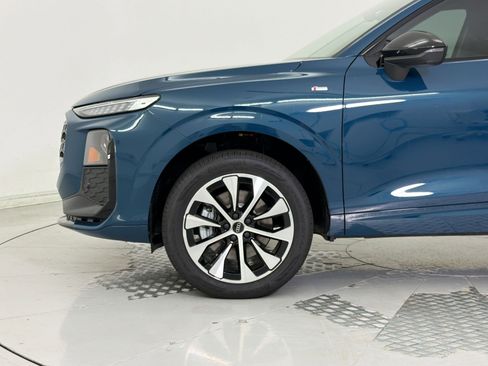 New 2026 Audi Q3 quattro 2.0T AWD/4WD image 21