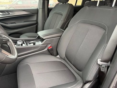 New 2026 Jeep Grand Cherokee L Laredo image 10
