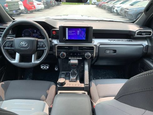 Used 2025 Toyota Tacoma TRD Sport AWD/4WD image 8