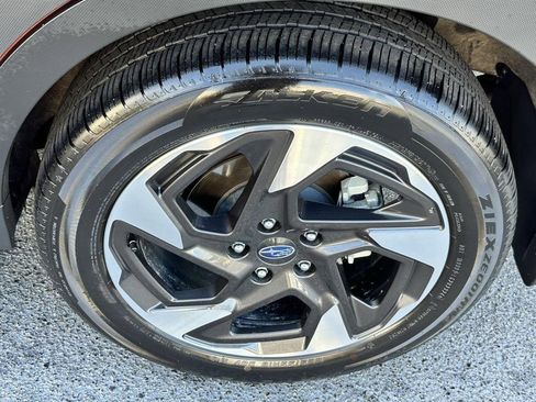 Used 2024 Subaru Crosstrek 2.5i Limited w/ Crosstrek Mirror Package image 23