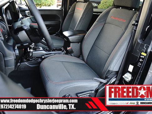 Used 2024 Jeep Wrangler Rubicon AWD/4WD image 11