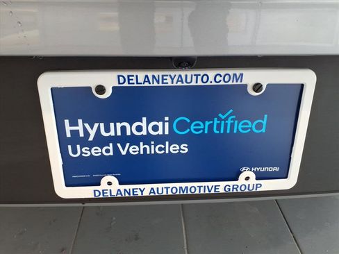 Certified 2024 Hyundai Venue SEL image 17