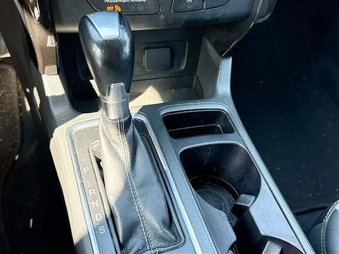 Used 2017 Ford Escape SE w/ Equipment Group 201A FWD image 23