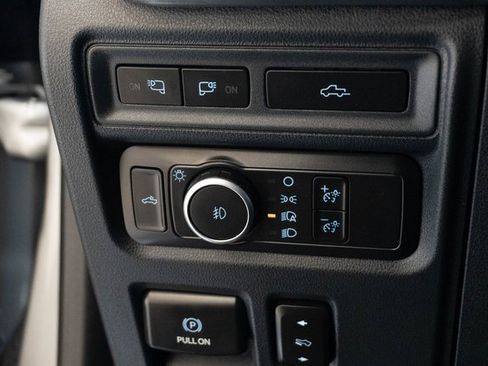 Used 2022 Ford F150 Lariat w/ Equipment Group 502A High image 29