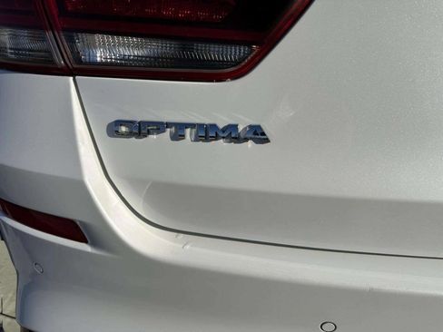 Used 2019 Kia Optima S image 25